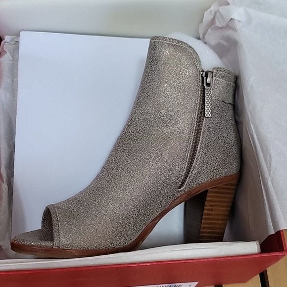 Donald J Pliner Women's Kara-RM Ankle Boot - Picture 10 of 12